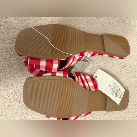 A New Day Red Gingham Women's Shoes Bow Size 7 - Picture 5 of 5